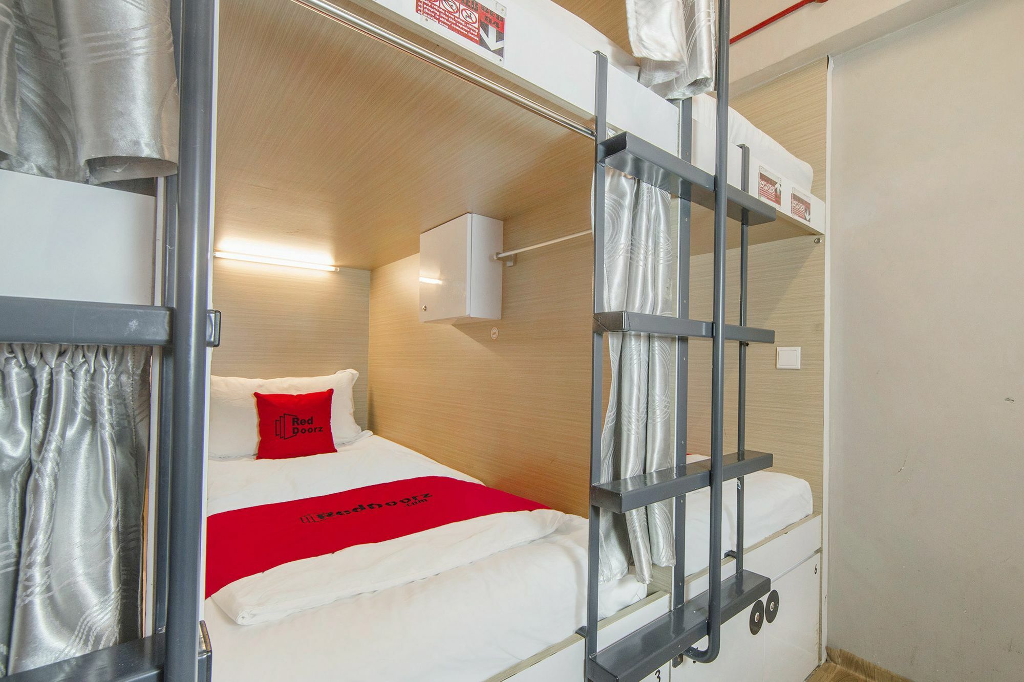 Reddoorz Hostel @ Jalan Besar Singapur Exteriér fotografie